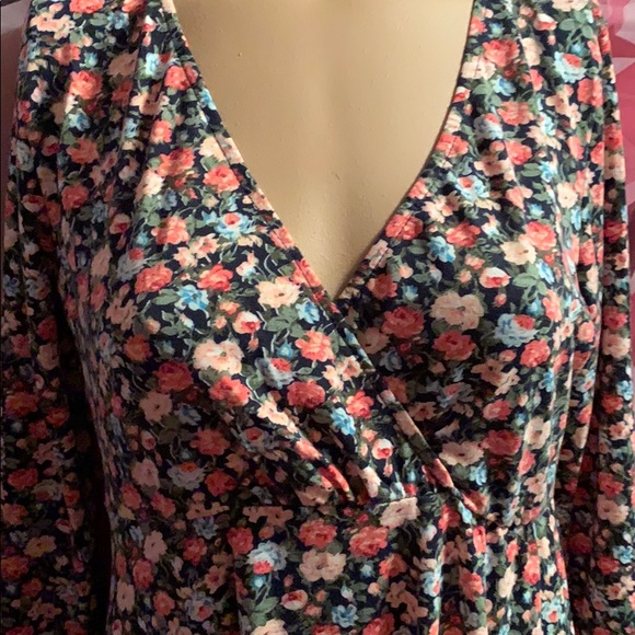 NET Floral dress Vessos M/L poly spandex - Picture 2 of 4